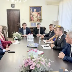 Русе и държавата обсъдиха инвестиции, индустрия и Дунавската връзка