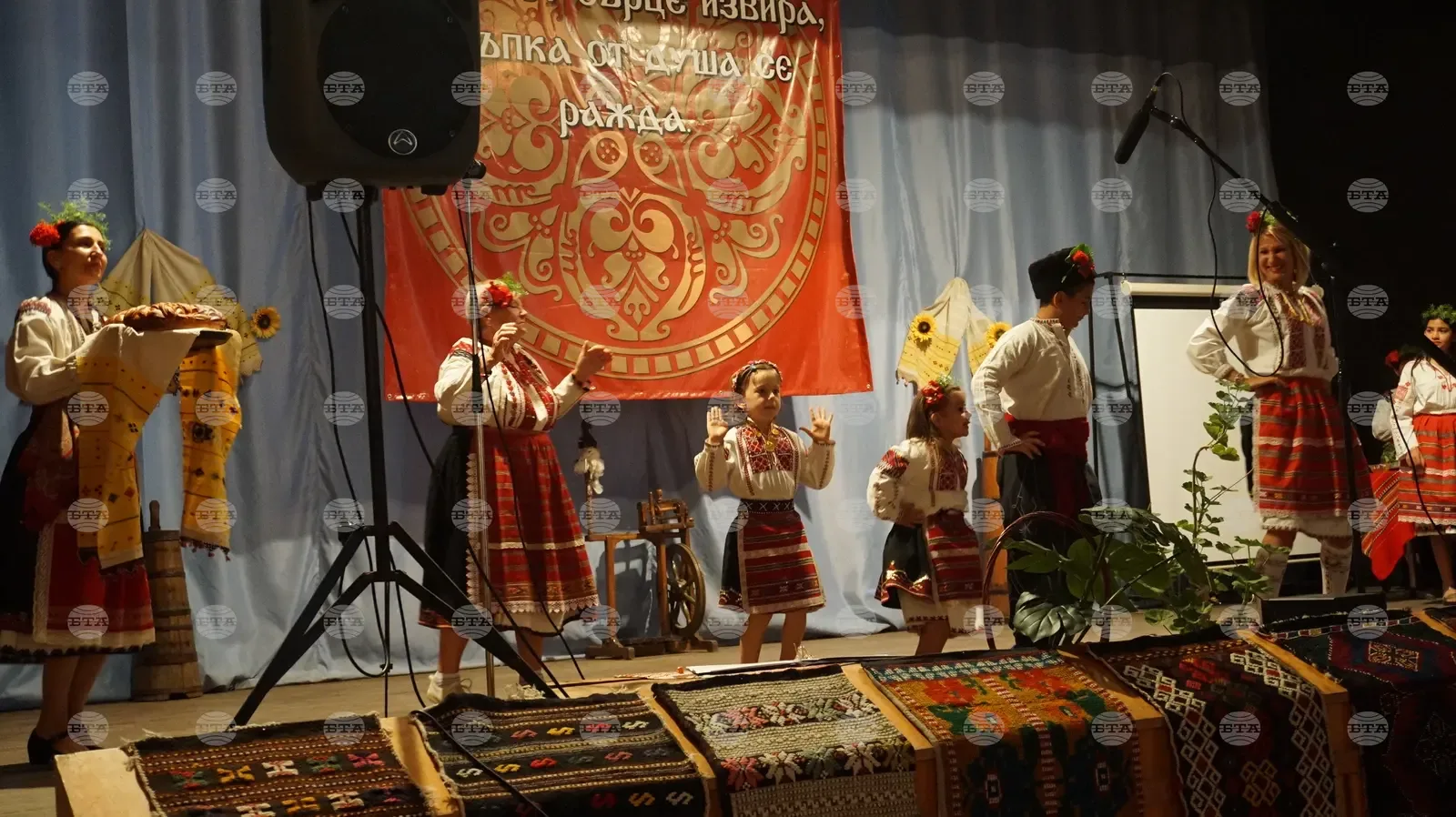 Съборът на хърцоите в Кацелово събра над 20 групи и стари носии