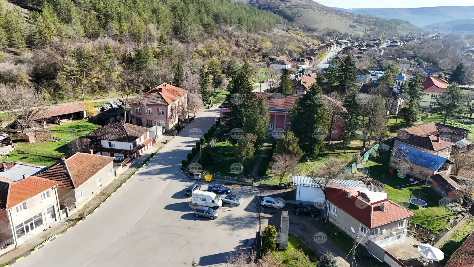Съветът в Две могили прие отчета на кмета на Бъзовец