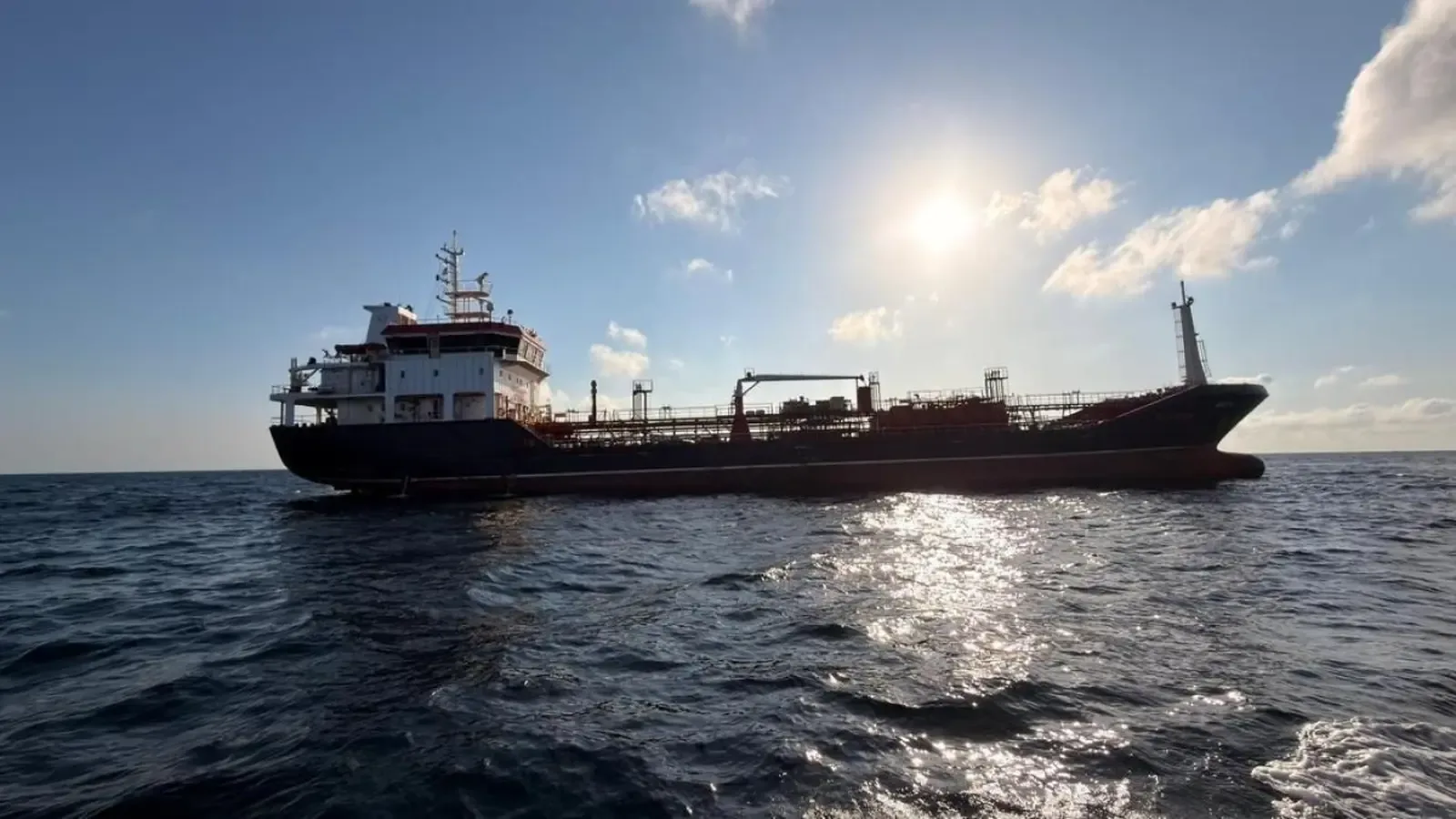 10 моряци са в неизвестност след сблъсък в Мраморно море