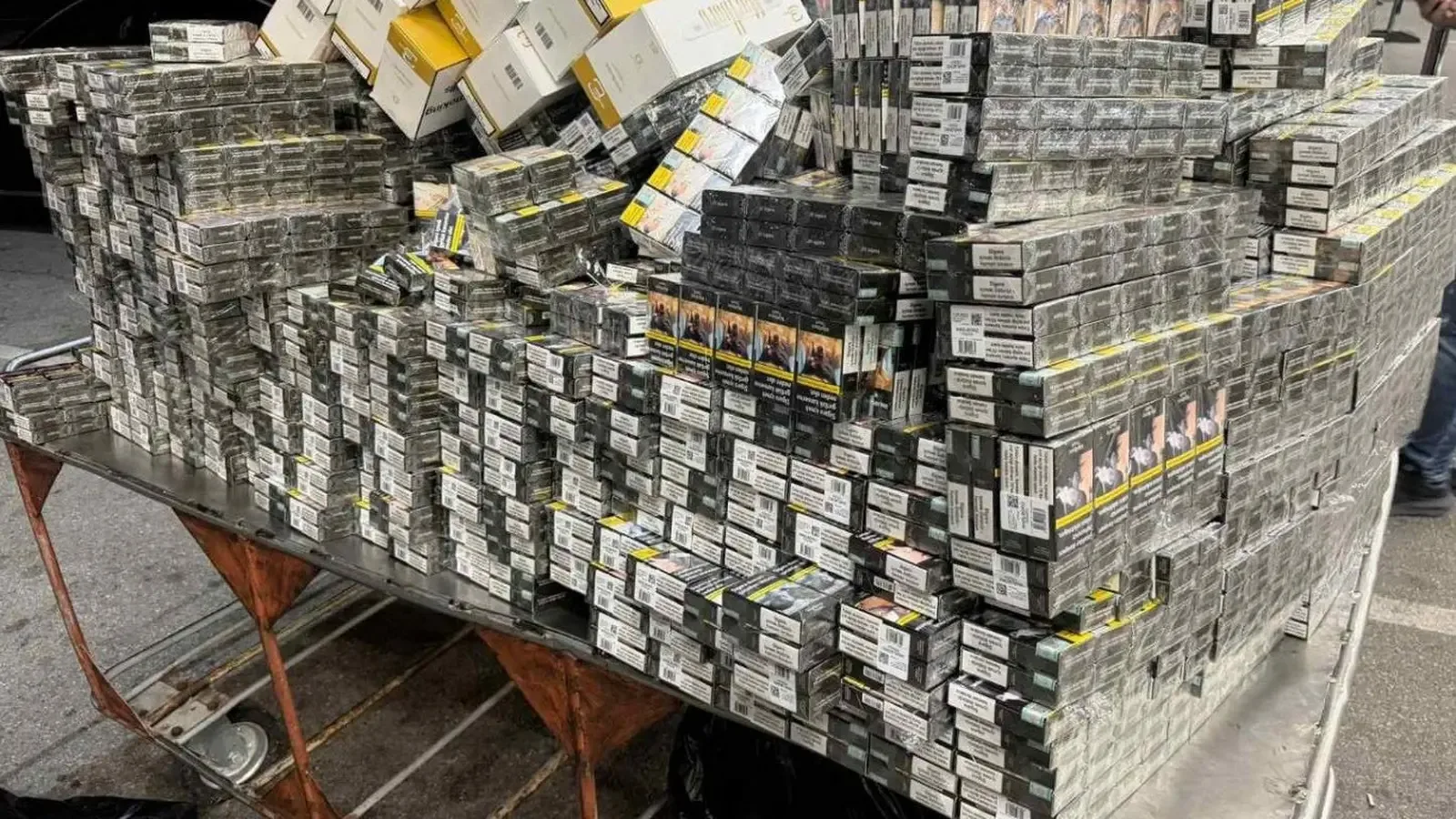 6260 кутии нелегални цигари са задържани на "Капитан Андреево"