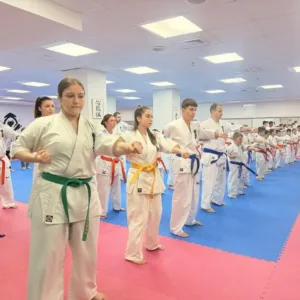 "Бушин" кани русенци на открита тренировка по карате