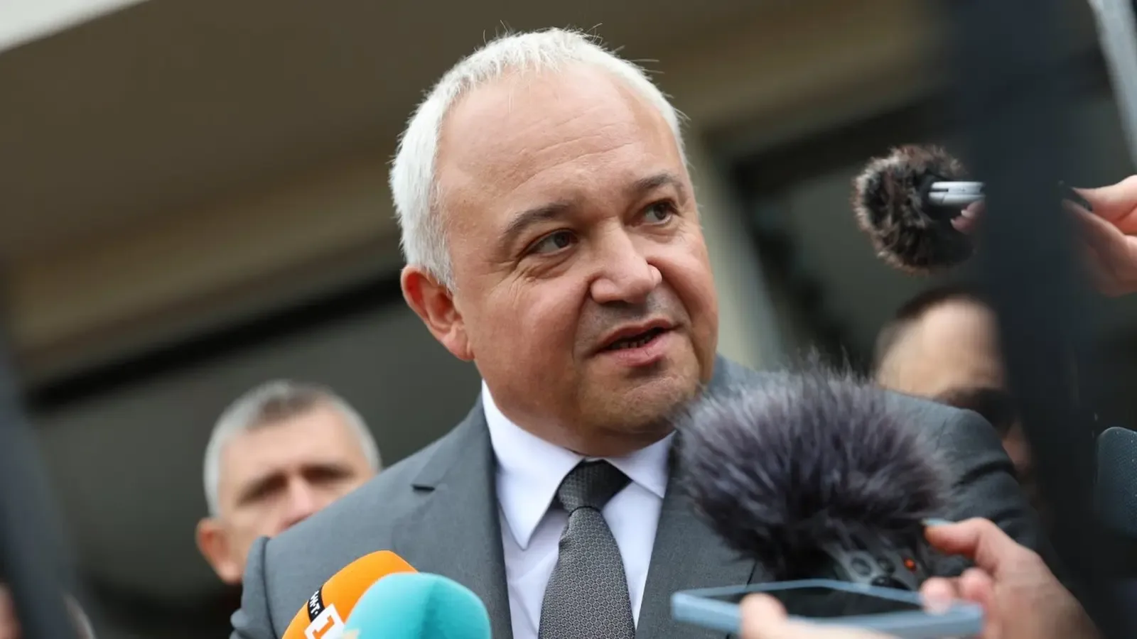 Демерджиев: Амбицията ни е да имаме собствени хеликоптери за пожари