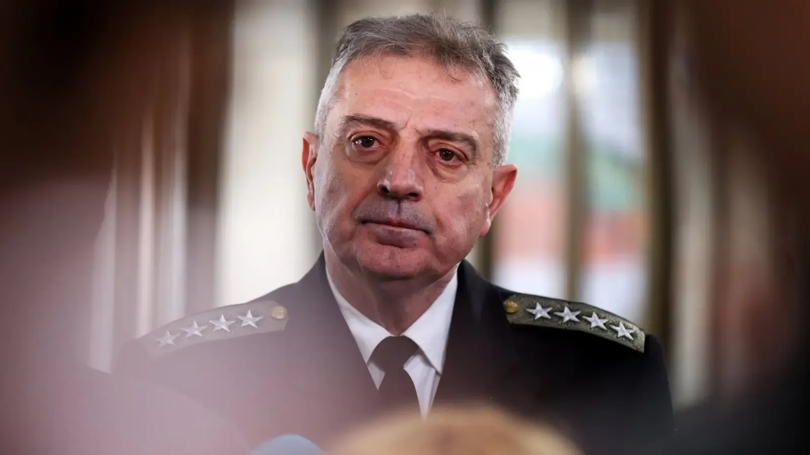 Емил Ефтимов подаде рапорт за освобождаване от военна служба