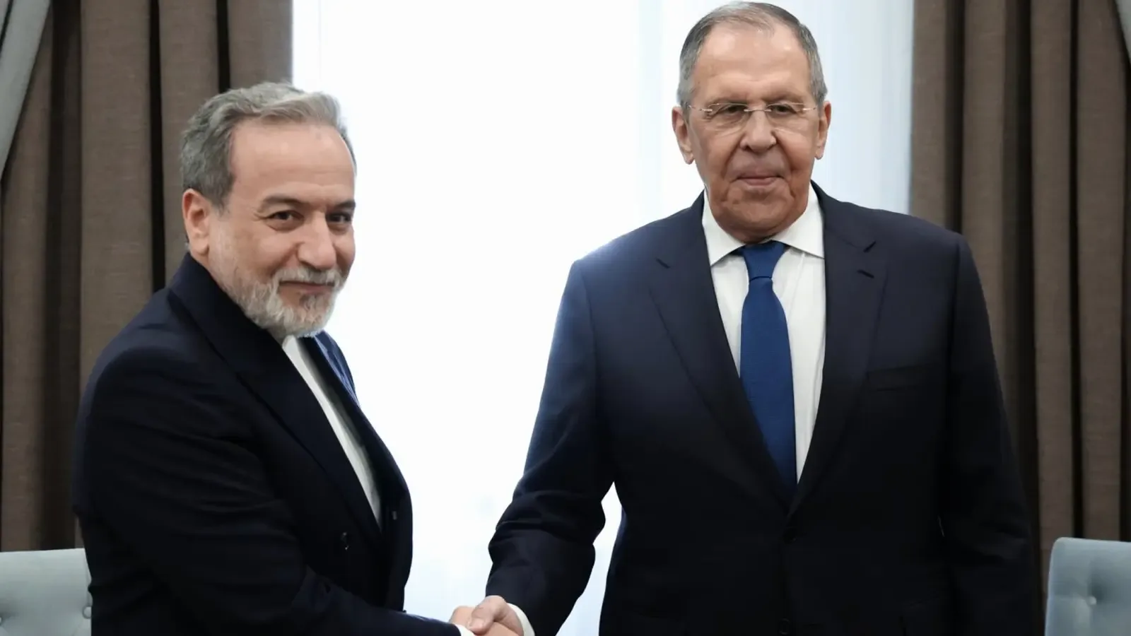 Лавров и Арагчи: Само дипломация може да спре напрежението в Близкия изток
