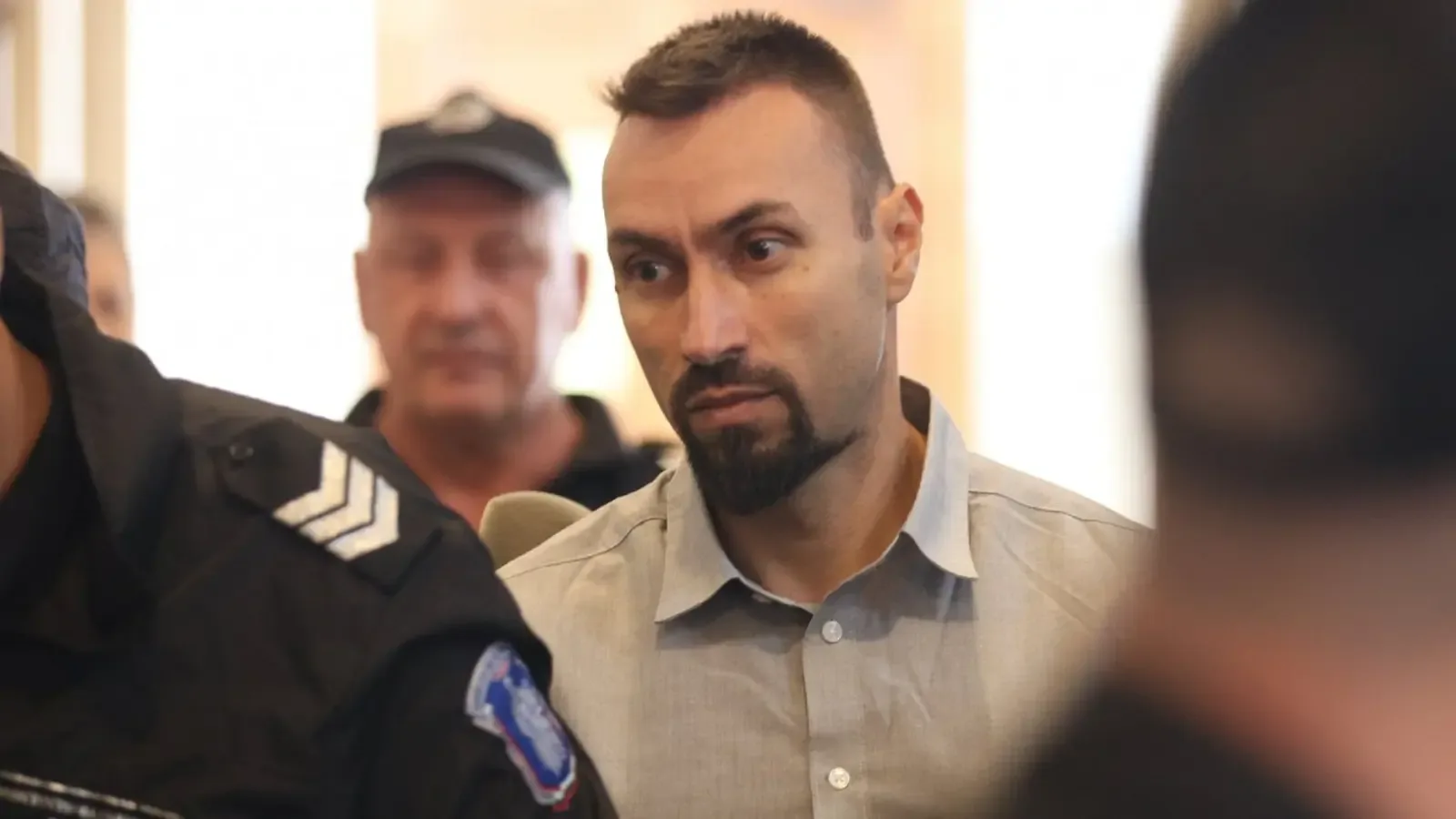 Майката на Евгения нападна обвиняемите преди делото във ВКС