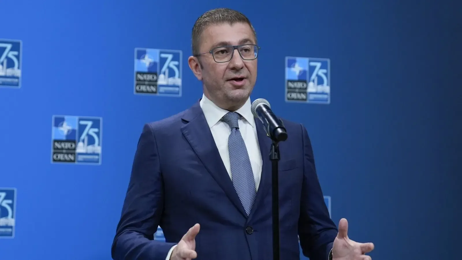 Мицкоски поиска посредник от ЕС в спора с България