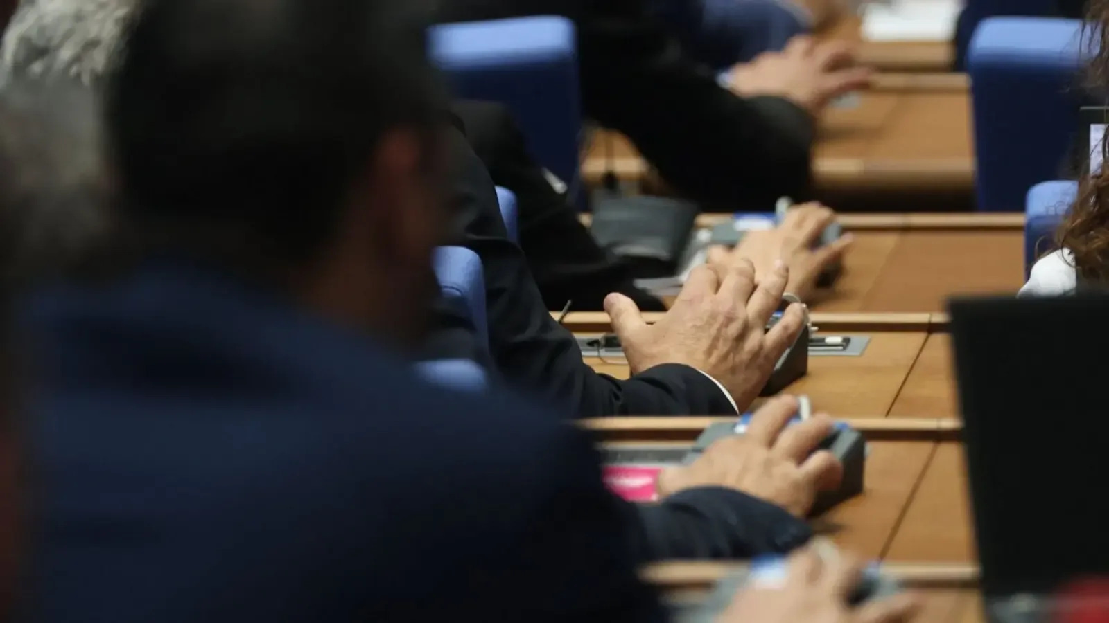 Парламентът ще избере 11 членове на ВСС до 19 ноември