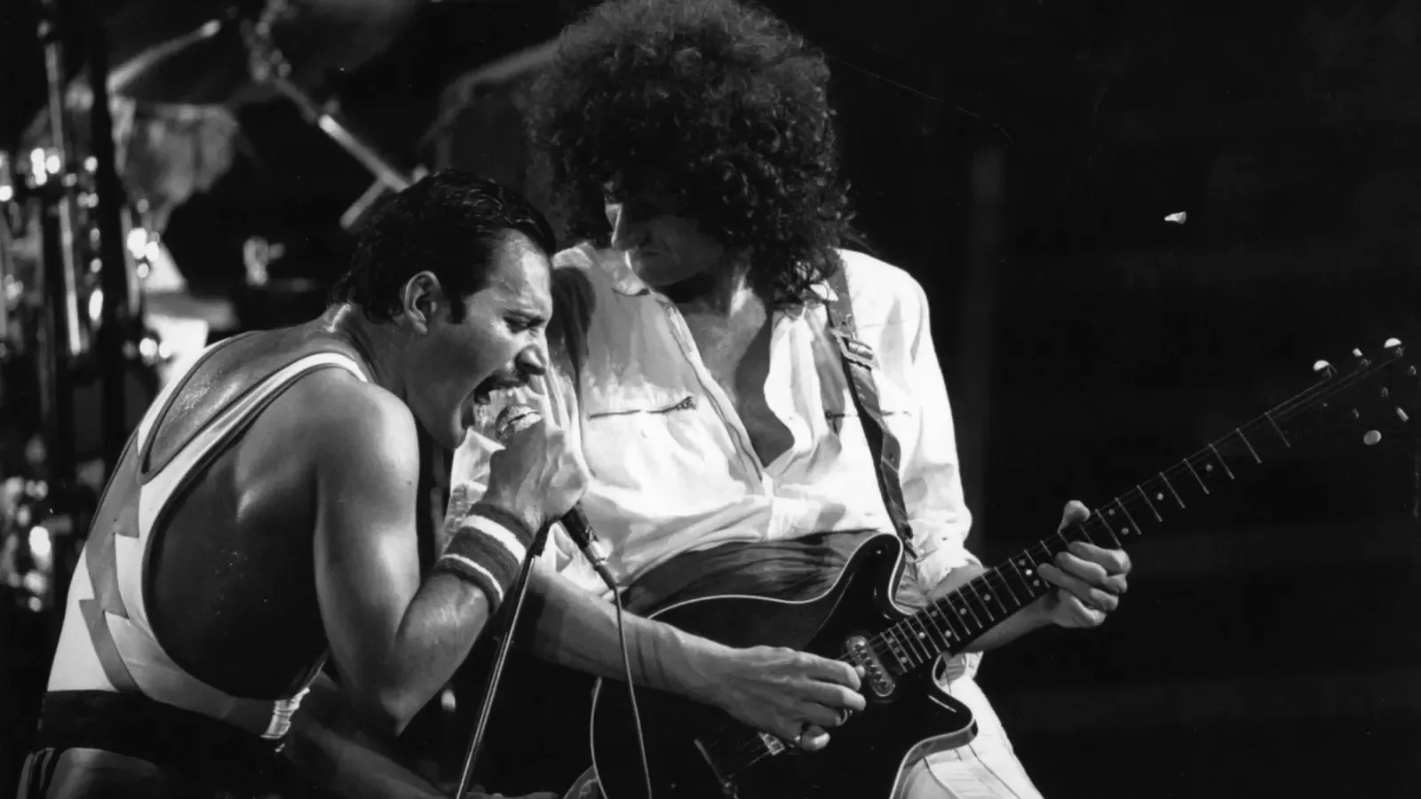 Първият концерт на Queen: 50 паунда, Корнуол и една пещера