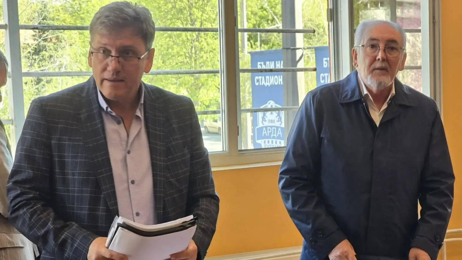 Проверяват автомобилите за "черни кутии" по делото за катастрофата с Местан