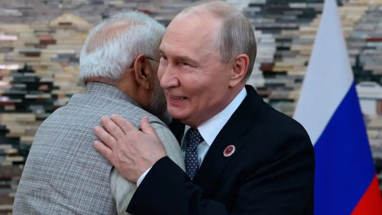 Путин и Моди обсъдиха войната в Украйна и търговията