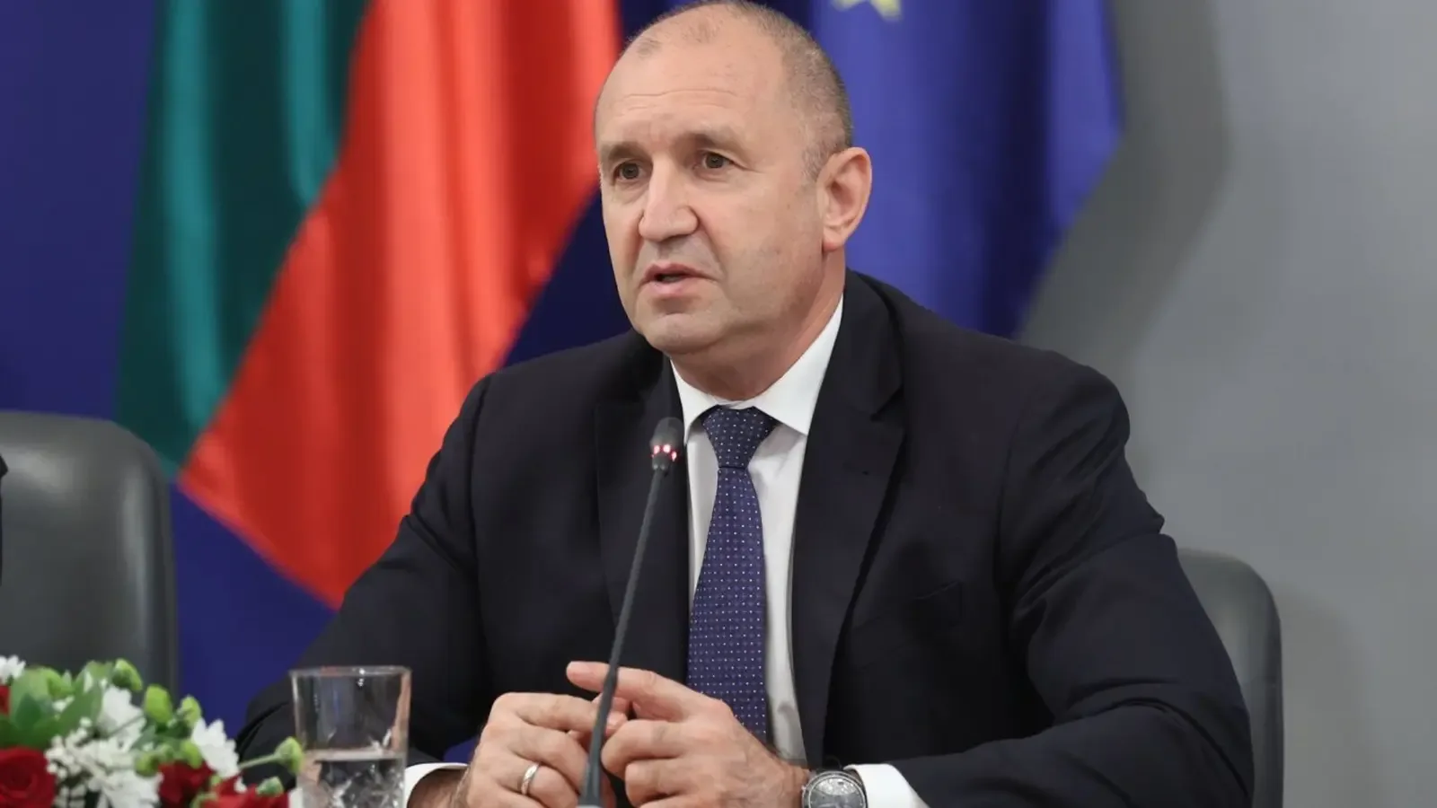 Радев поиска бързо отзоваване на посланика ни в ОАЕ