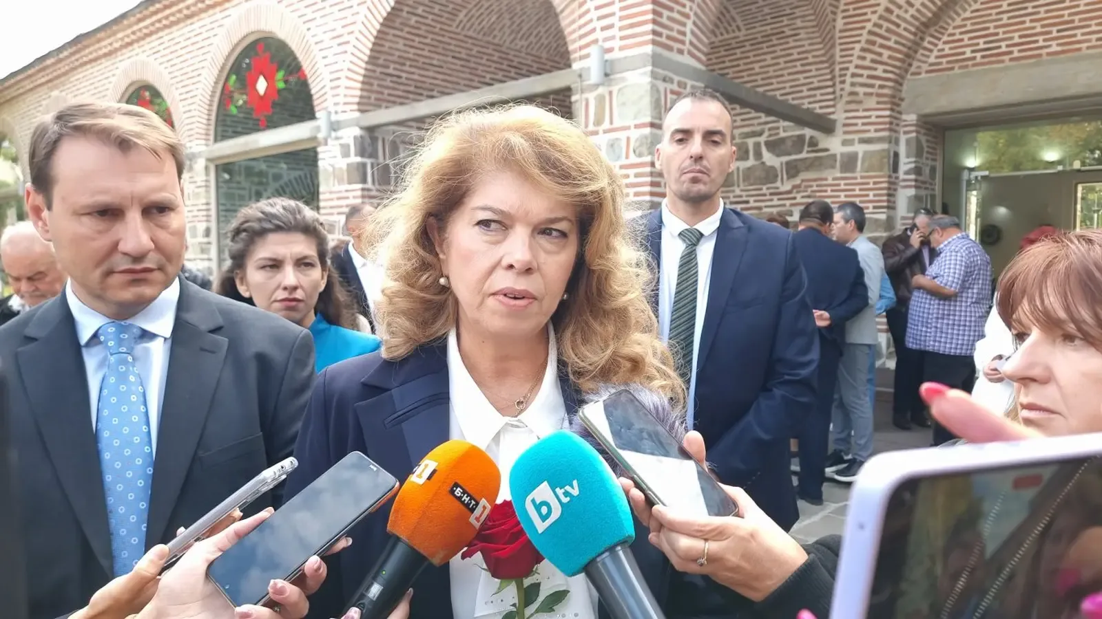 Йотова: Българската позиция за войната е ясно заявена
