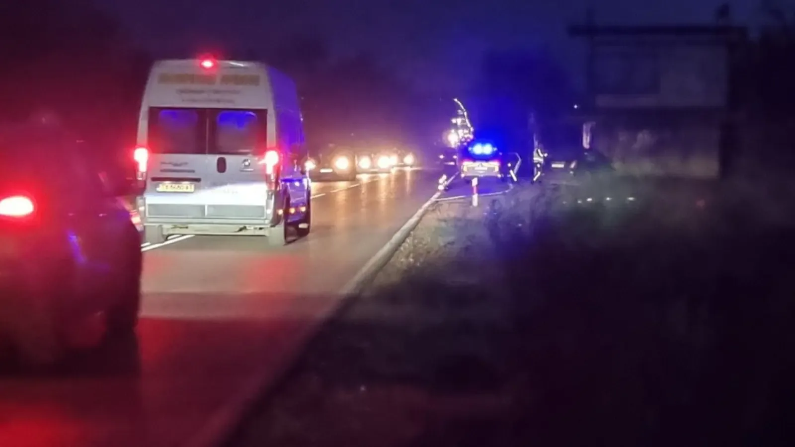 Двама загинаха при сблъсък на камион с фадрома край Каварна
