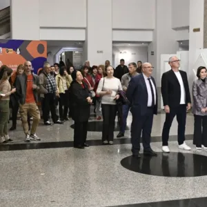 Фестивалът "Есенни театрални срещи" започна с изложба и комедия в Русе