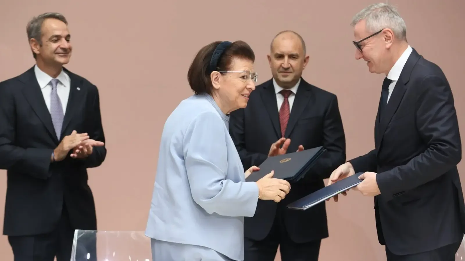 Гърция очаква нови преговори за църковни реликви след Самуил