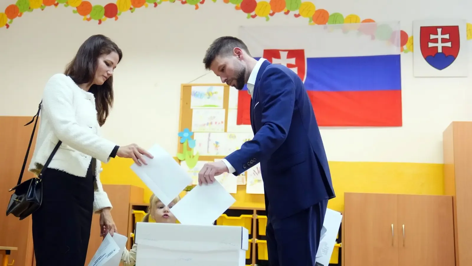 Местните избори в Словакия са изпитание за коалицията на Роберт Фицо