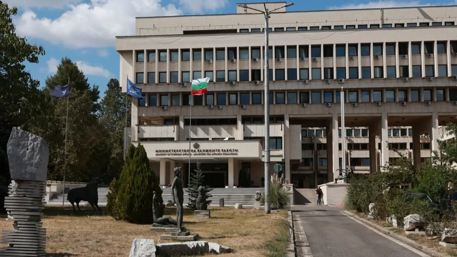 МВнР няма информация за пострадали българи при катастрофата в Испания