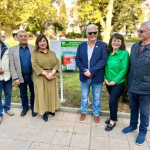 Нов дефибрилатор на пл. "Княз Александър Батенберг" в Русе