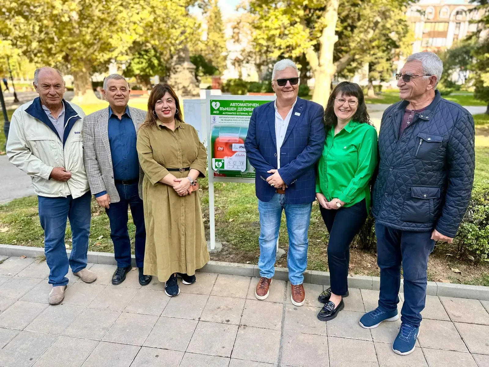 Нов дефибрилатор на пл. "Княз Александър Батенберг" в Русе