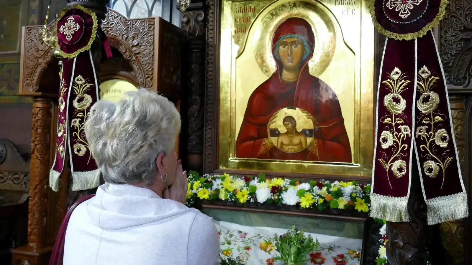 Петковден идва с почит към Света Петка и знаци за зимата