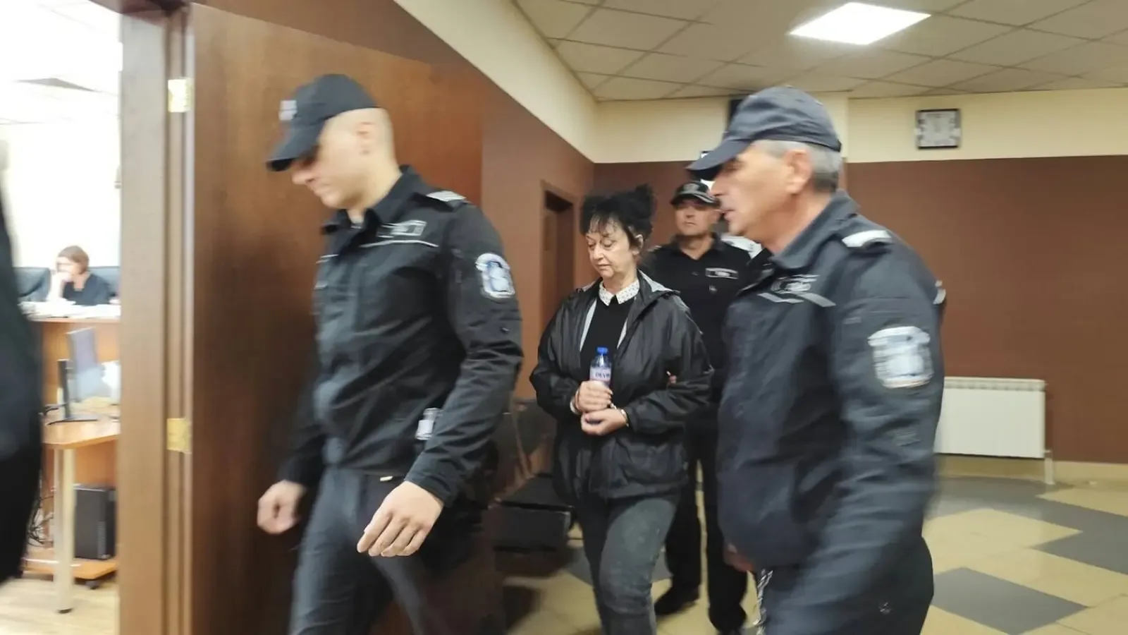 Проф. Генева-Попова остава в ареста след драматично заседание в Пловдив