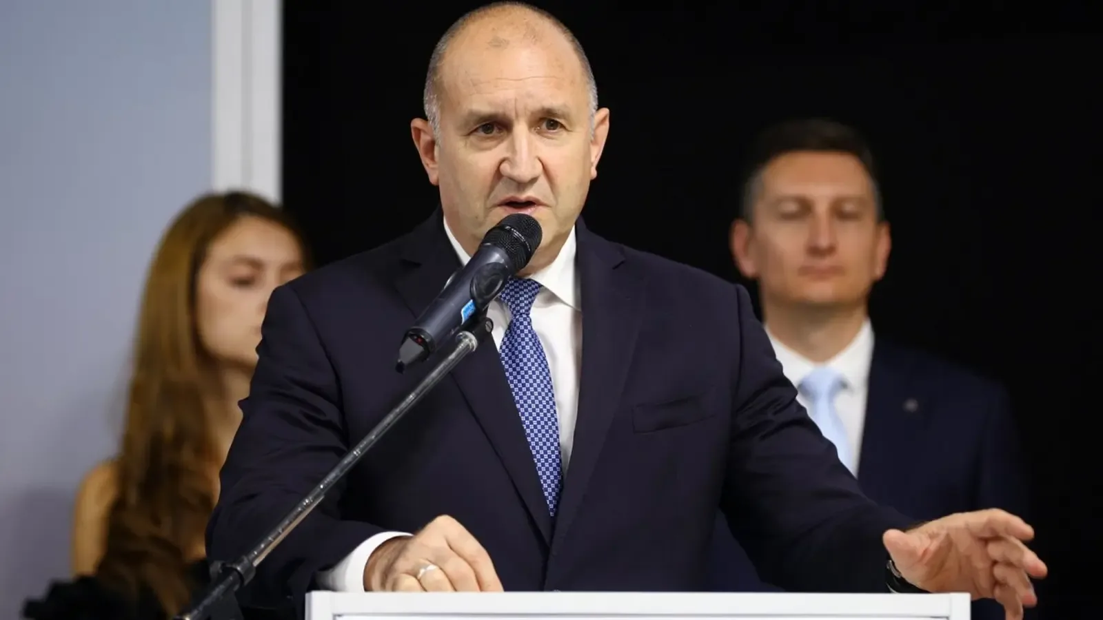 Радев информира лидерите на ЕС за удара срещу два кораба край Бяла