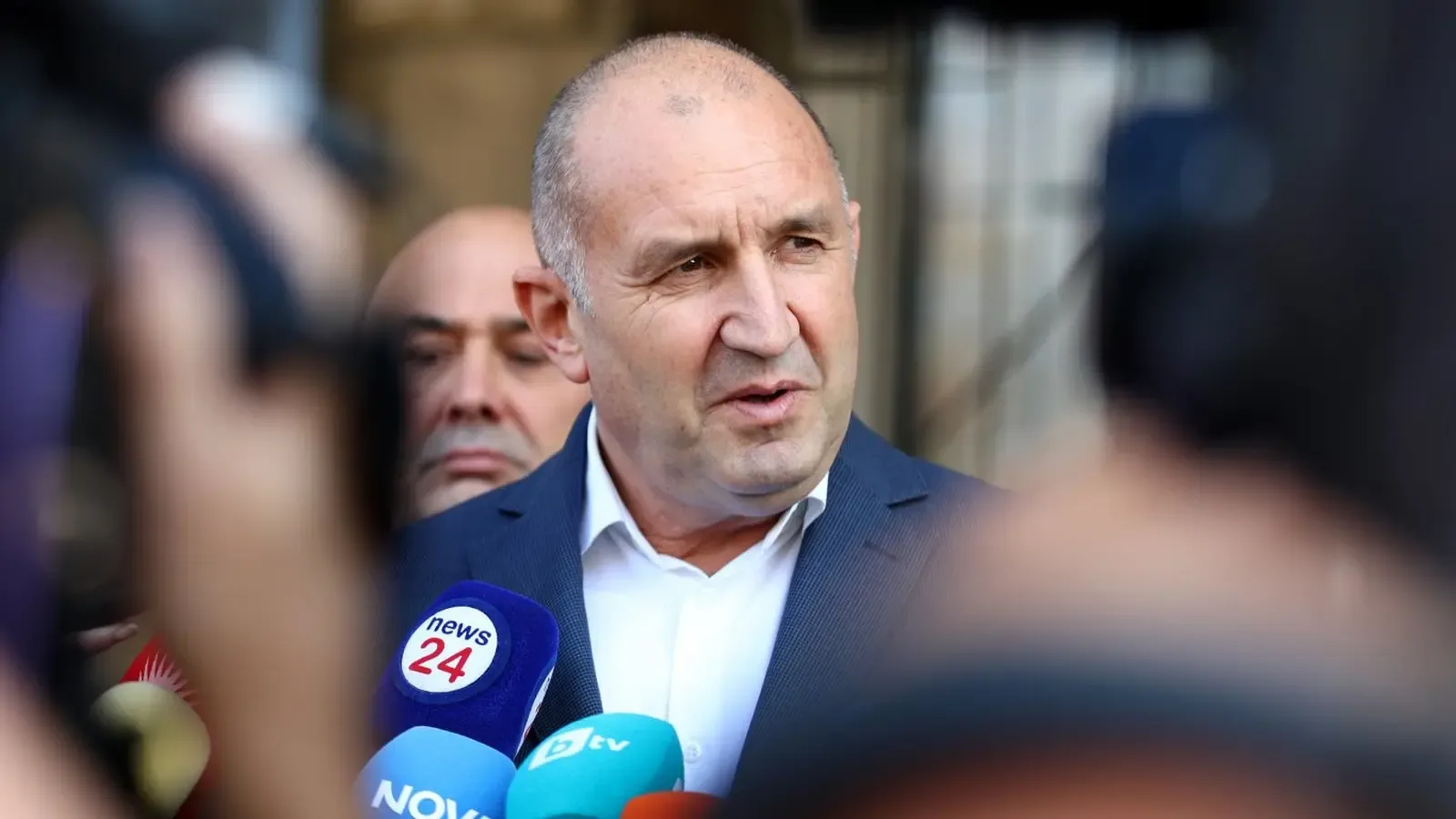 Румен Радев: Преговорите с ЕК бавят внасянето на проектобюджета