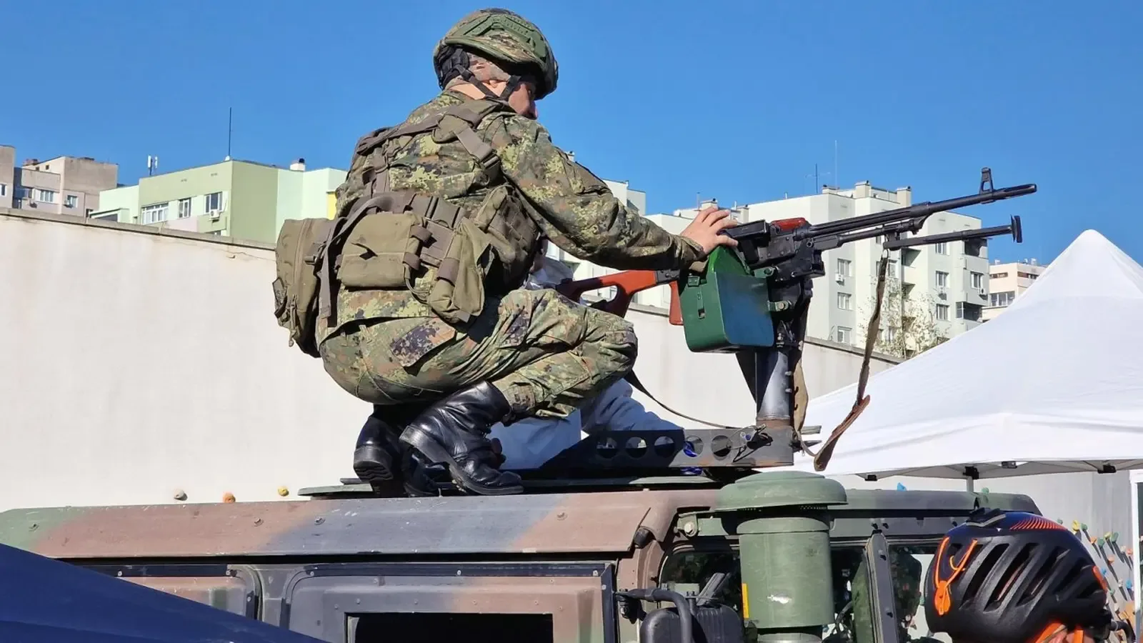 Военно шоу и ученически турнир събраха хиляди в Стара Загора